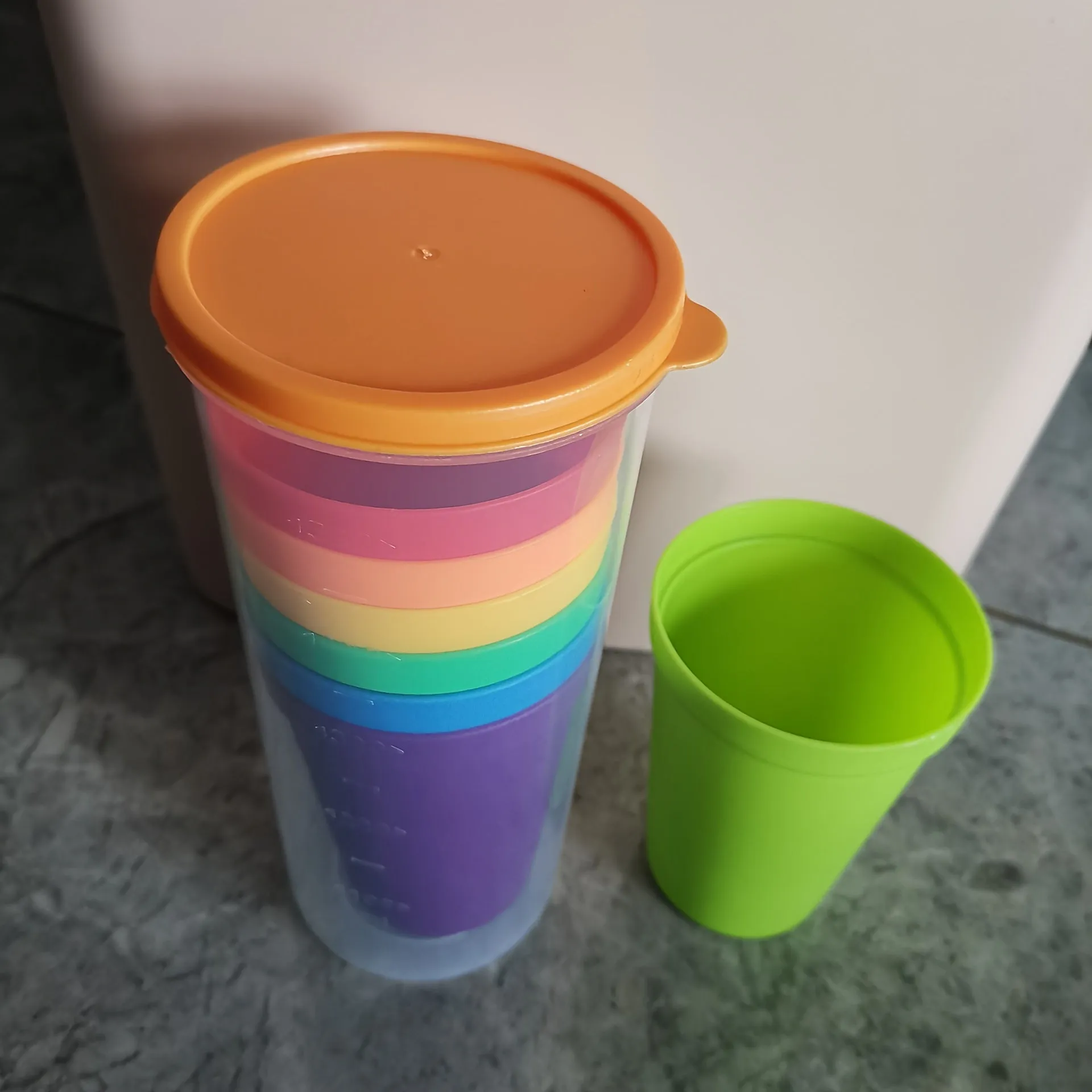 8 Rainbow Cups Reusable Stackable Ideal for Sports and Travel