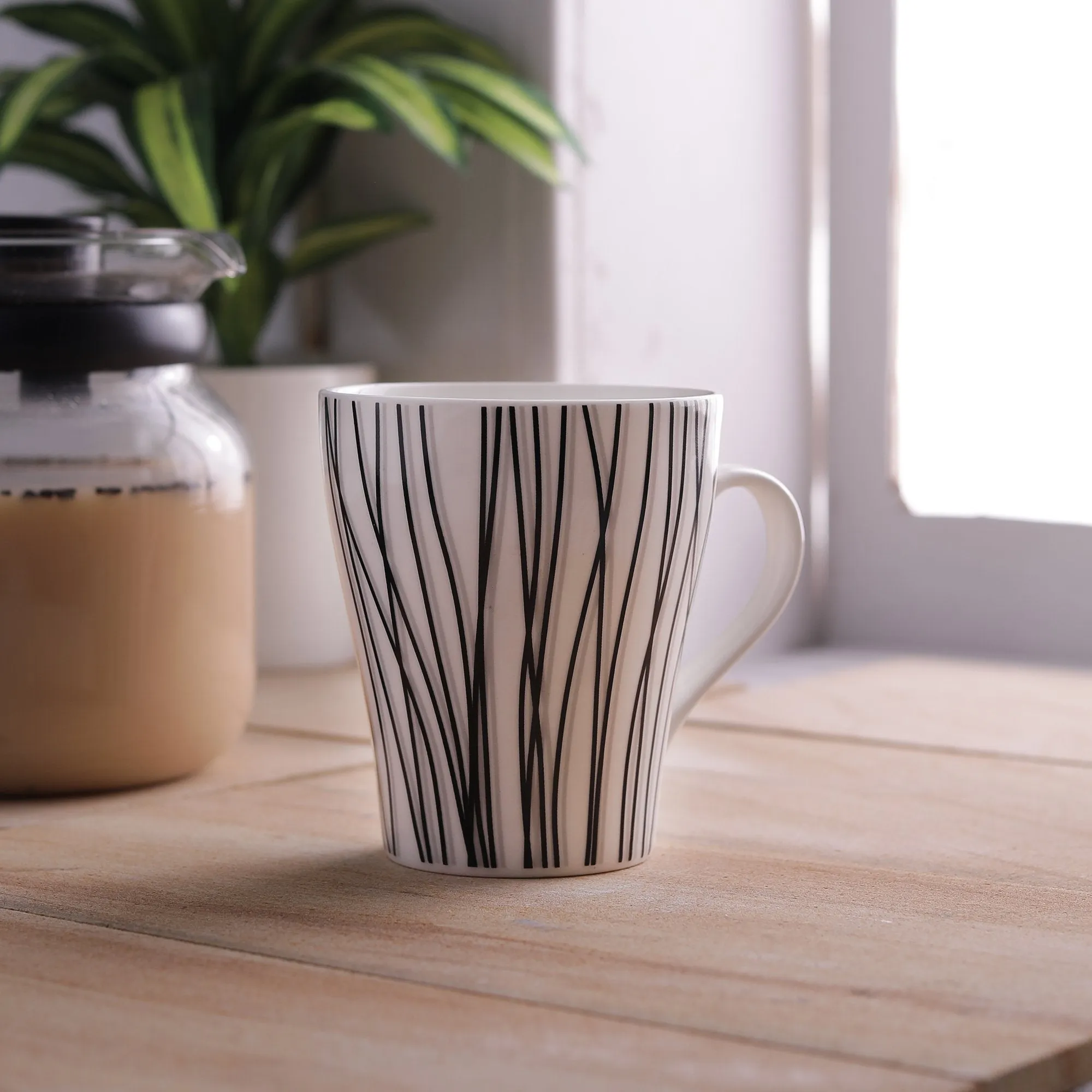 Clay Craft Hugo Carpet Bone China Milk Mug, 330 ml, Multicolour (MM-HUGO-H301)