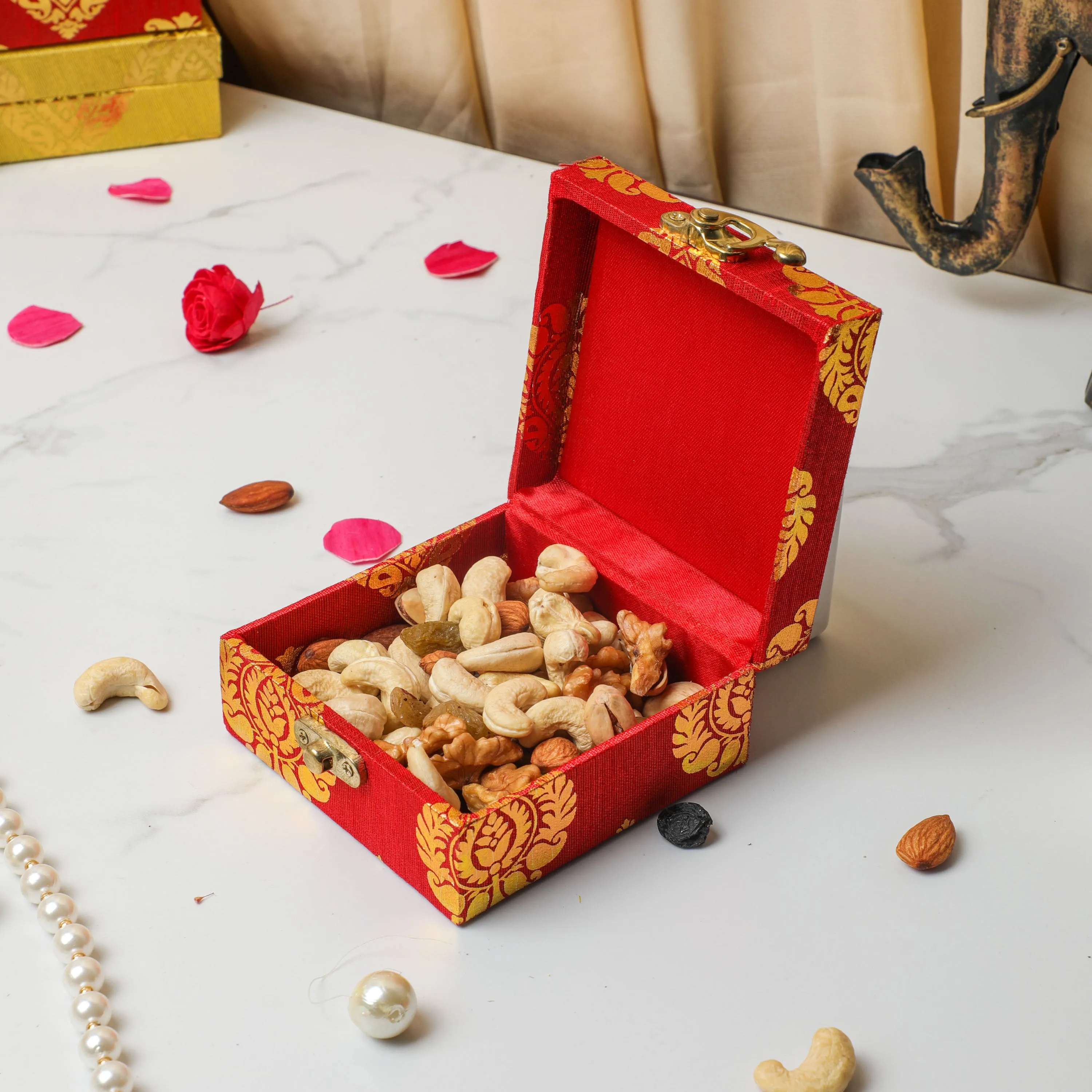 Motif Design Raw Silk Box