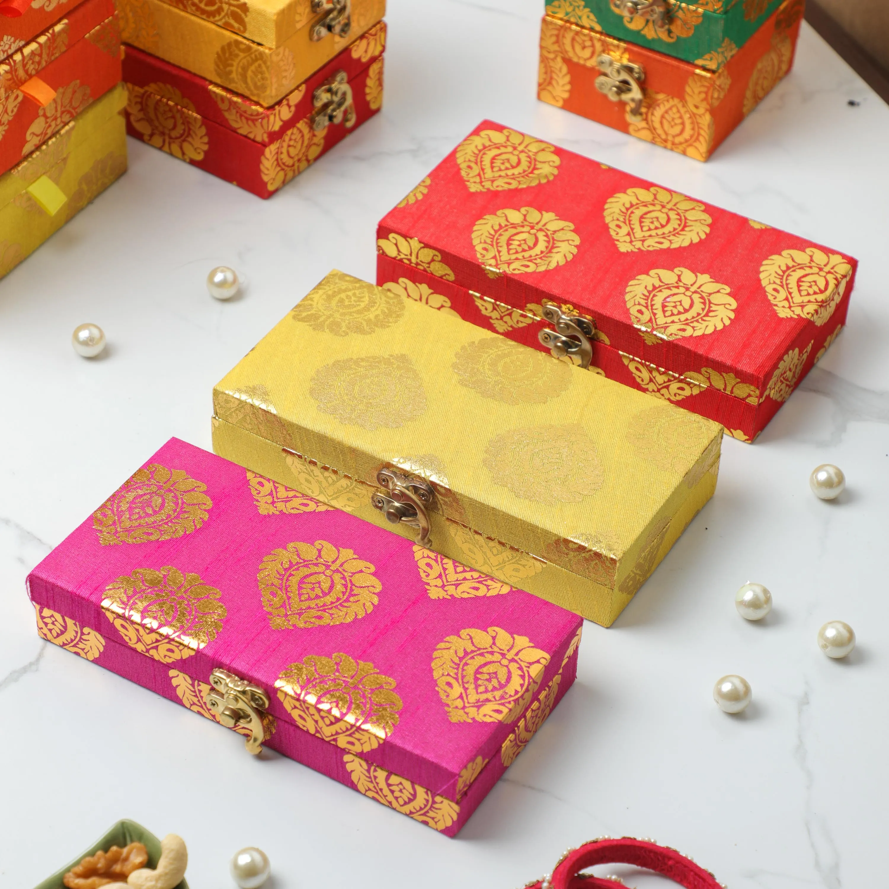 Motif Design Raw Silk Box