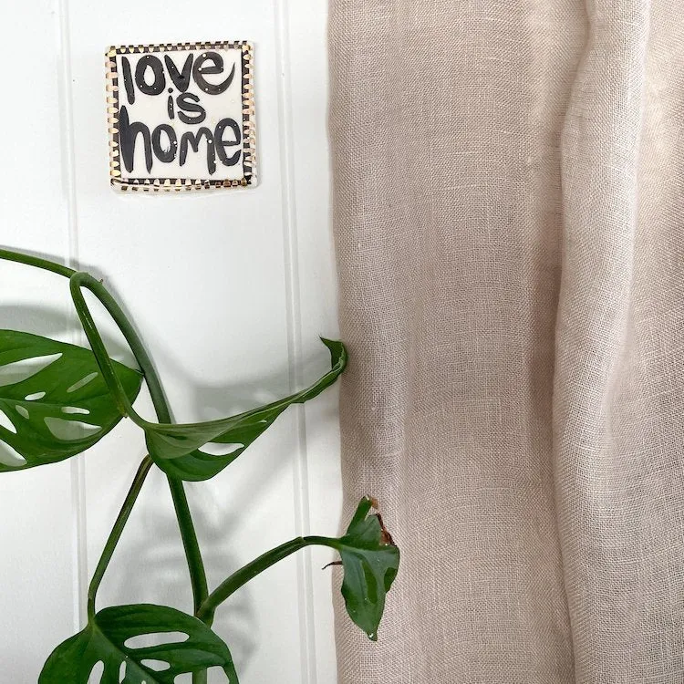 Tile 'love is home' (5 available)
