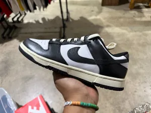 WMNS Nike Dunk Low - Vintage Panda